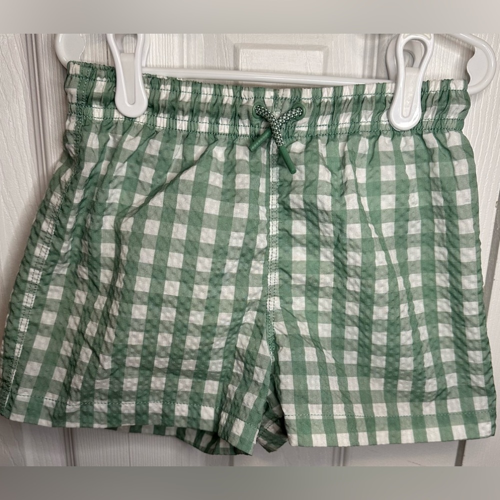 Zara size 8-9 boys swim trunks. Used in excellent condition.
